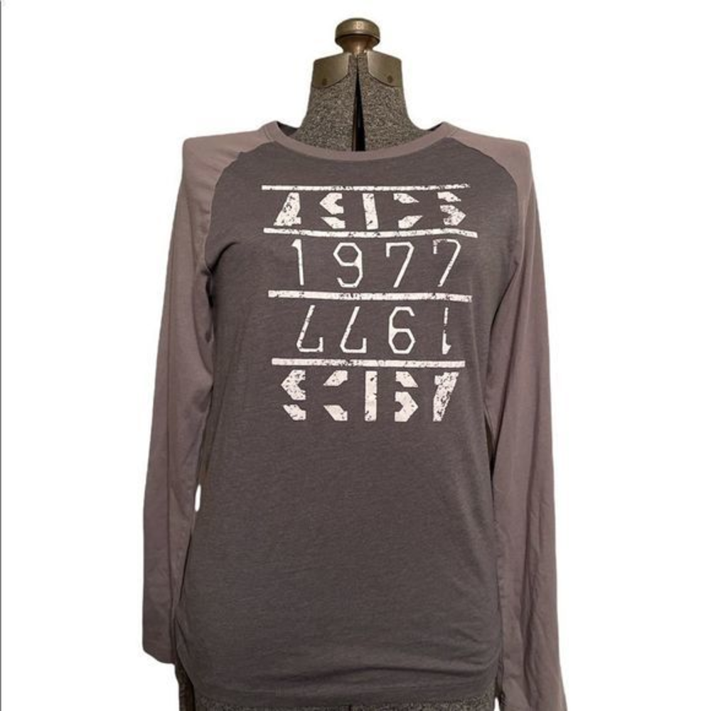 Asics 1977‎ Long Sleeve T